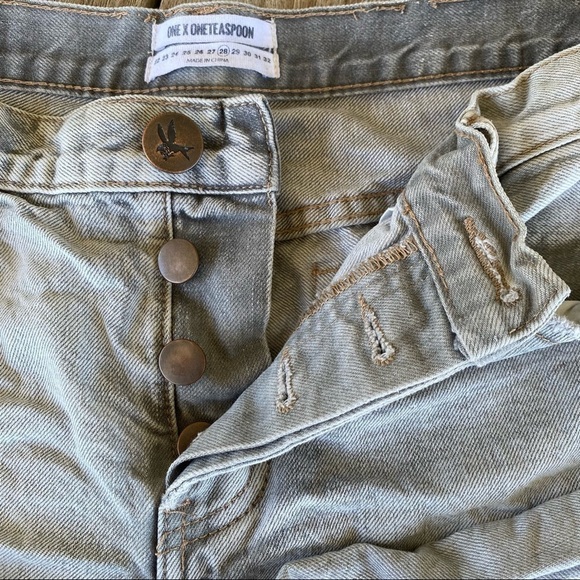 One Teaspoon Bandits Distressed Denim Short Shorts Button Fly Faded Gray Sz 28 - Picture 6 of 15